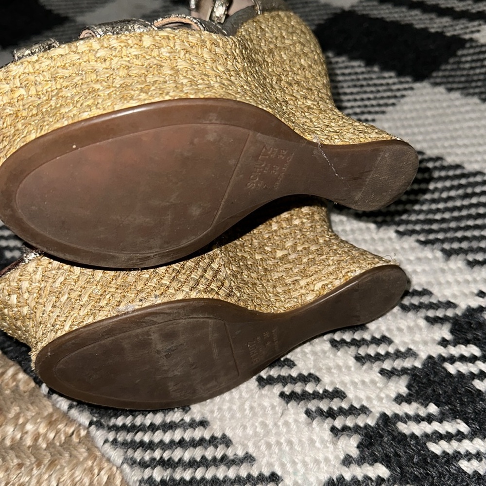 Schutz Metallic Cracked Gold High Curved Wedge 38 7 - Picture 6 of 6